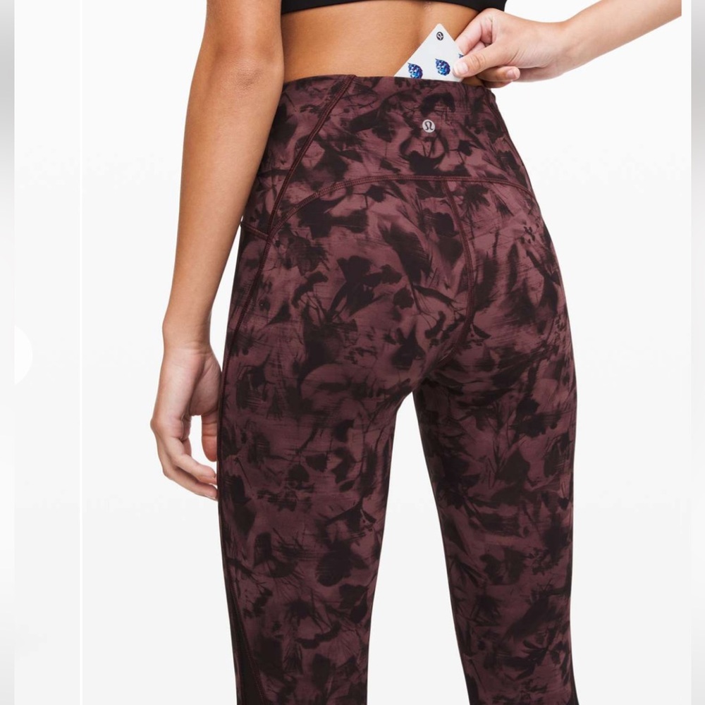 Lululemon Train Times 7/8 Leggings 💜 size 4 dusk floral antique